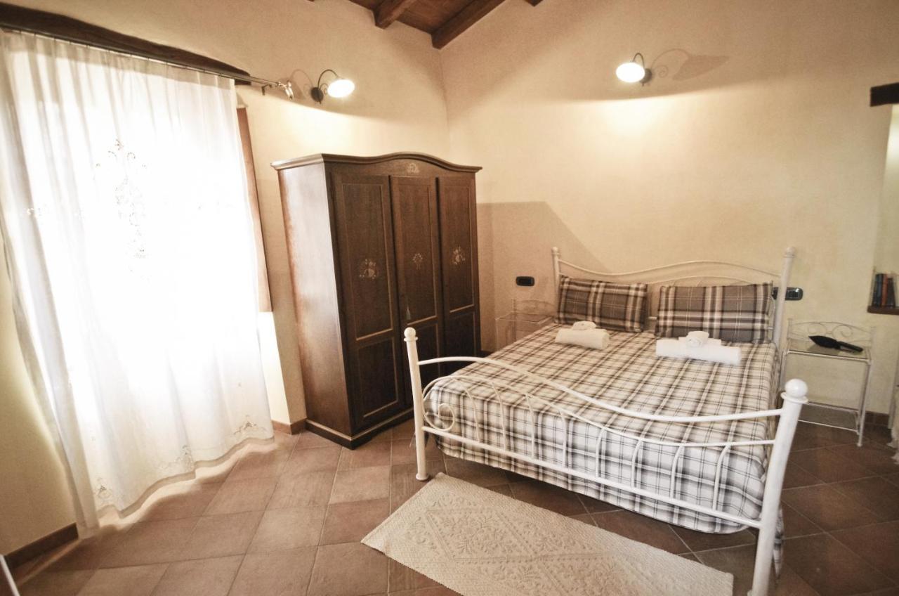 Casa De Ajala - B&B De Charme In Antica Dimora Totalmente Ristrutturata E Dotata Di Tutti I Confort Bagni Privati Spazio Living Patio Esterno Ambienti Climatizzati Degustazioni Prodotti Locali Làconi Eksteriør billede