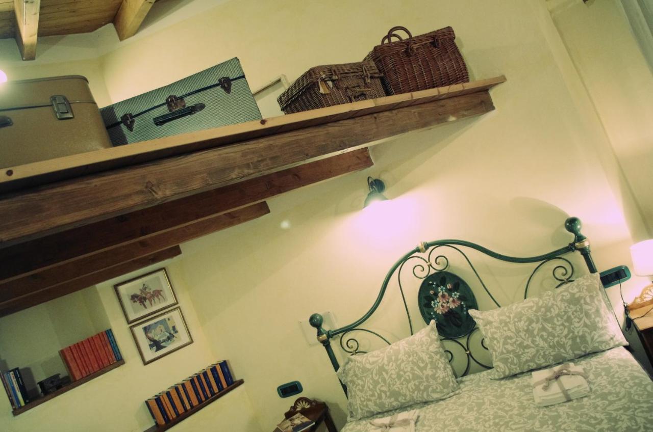 Casa De Ajala - B&B De Charme In Antica Dimora Totalmente Ristrutturata E Dotata Di Tutti I Confort Bagni Privati Spazio Living Patio Esterno Ambienti Climatizzati Degustazioni Prodotti Locali Làconi Eksteriør billede