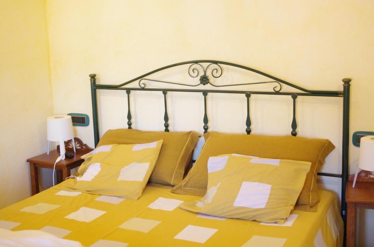 Casa De Ajala - B&B De Charme In Antica Dimora Totalmente Ristrutturata E Dotata Di Tutti I Confort Bagni Privati Spazio Living Patio Esterno Ambienti Climatizzati Degustazioni Prodotti Locali Làconi Eksteriør billede