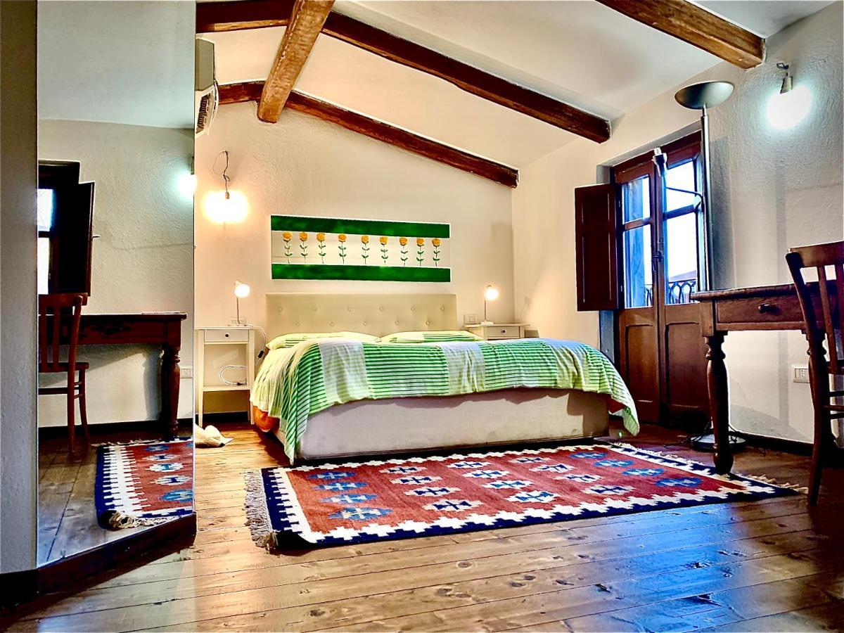 Casa De Ajala - B&B De Charme In Antica Dimora Totalmente Ristrutturata E Dotata Di Tutti I Confort Bagni Privati Spazio Living Patio Esterno Ambienti Climatizzati Degustazioni Prodotti Locali Làconi Eksteriør billede